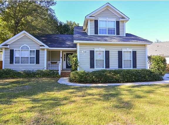 2nd image of 718 Majestic Oaks Dr