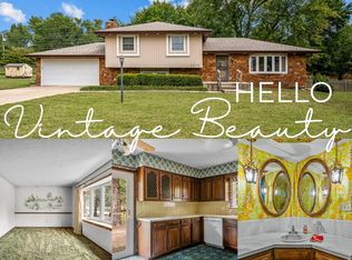4876 S Charleston Ave, Springfield, MO 65804