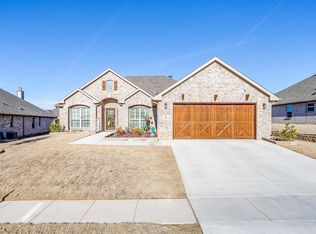 3209 Greenway Dr, Burleson, TX 76028