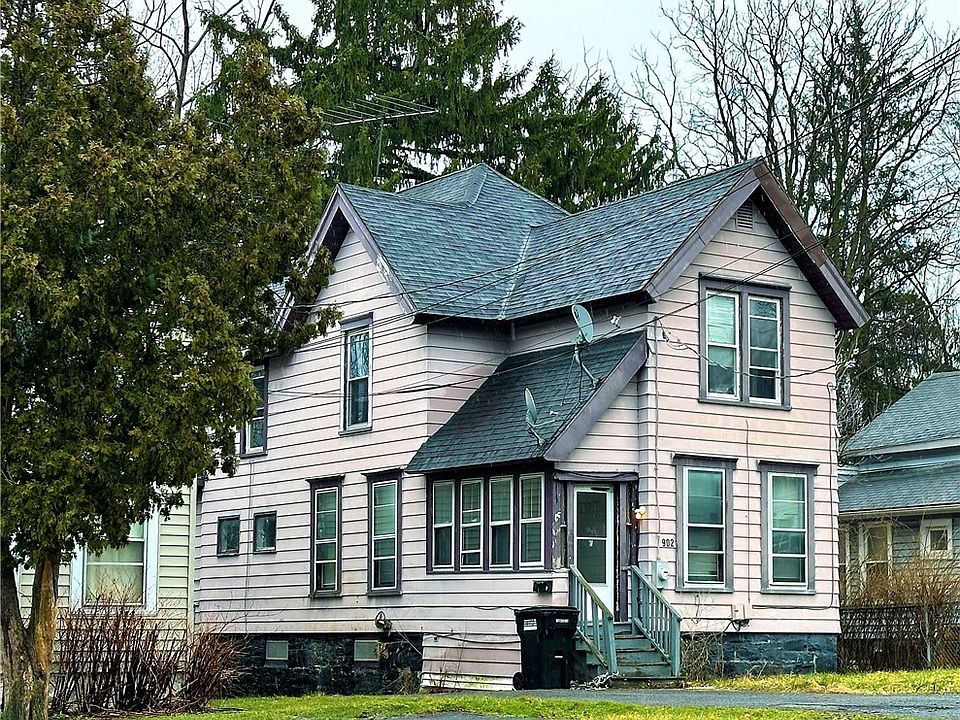 1st image of 902 Avery Ave