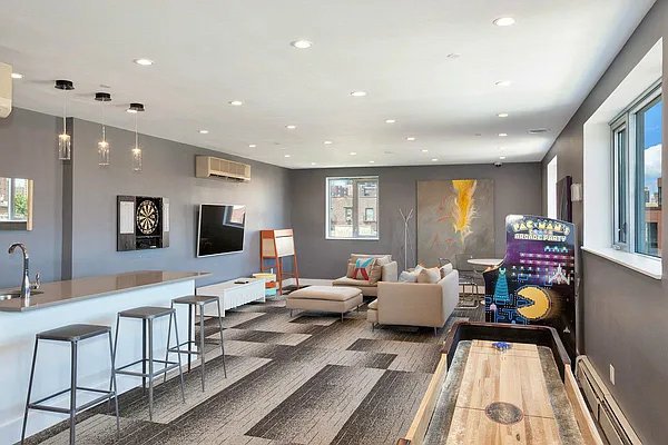 Rented by Keller Williams NYC | media 27