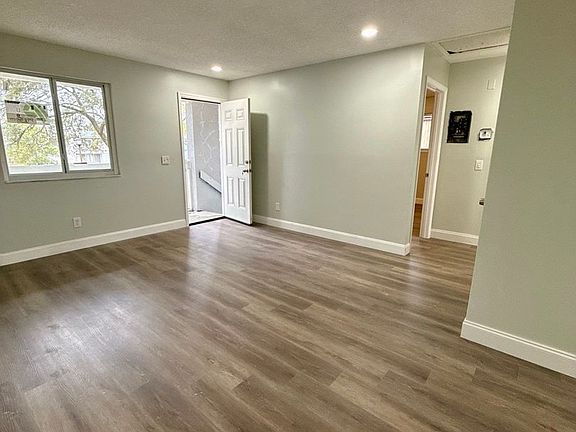 2nd image of 5035 Westchase Ct