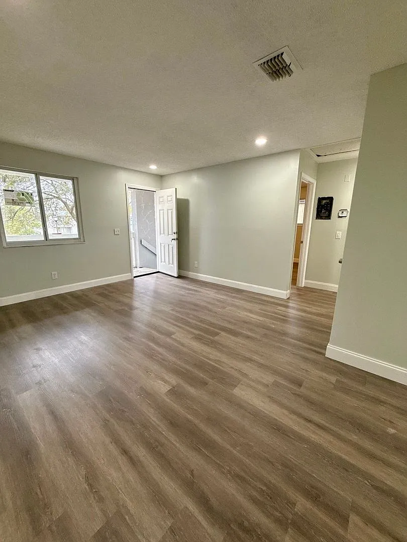 Building Photo - 5035 Westchase Ct