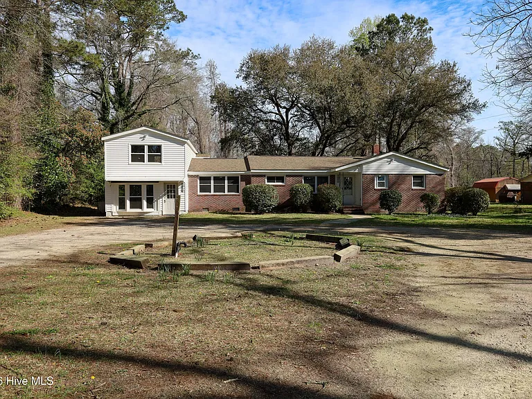 1190 Blue Creek Rd #B — Photo 1