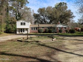 1190 Blue Creek Rd, Jacksonville, NC