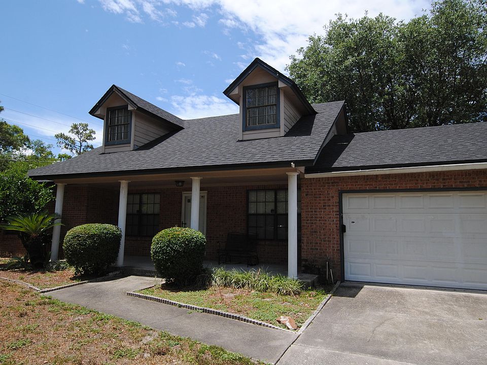 1st image of 12744 Gathering Oaks Dr
