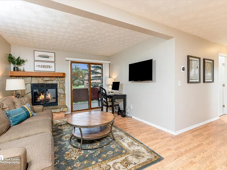 10250 Jamestown Dr #8 — Photo 9