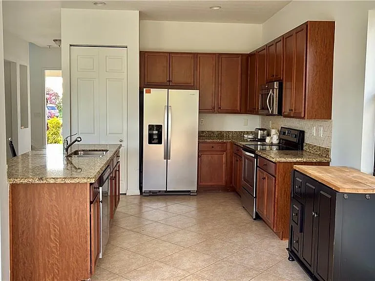 5077 Beckton Rd — Photo 3