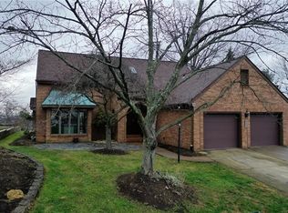 2112 James Dr, Pittsburgh, PA