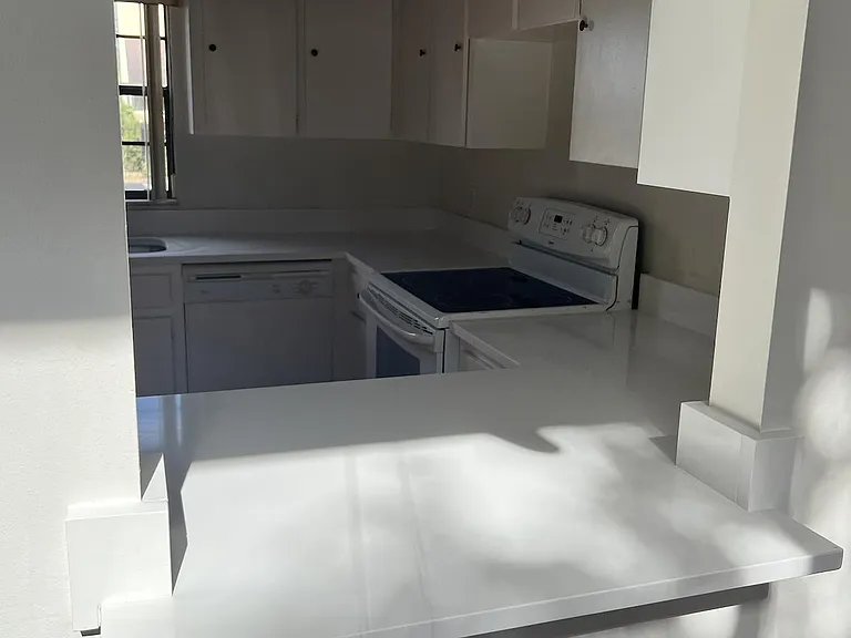 Little pass-through for entertaining