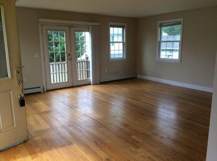 111 Wolcott Ave, Middletown, RI 02842