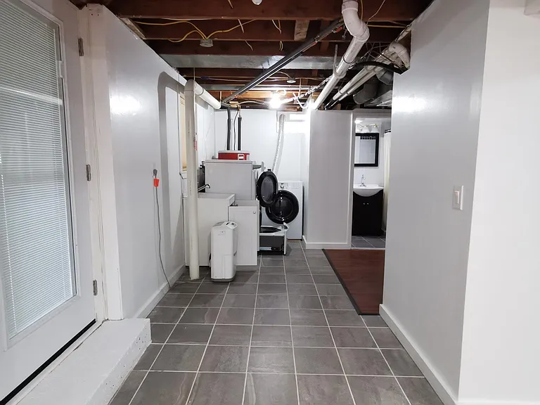 306 Washington Blvd — Photo 30