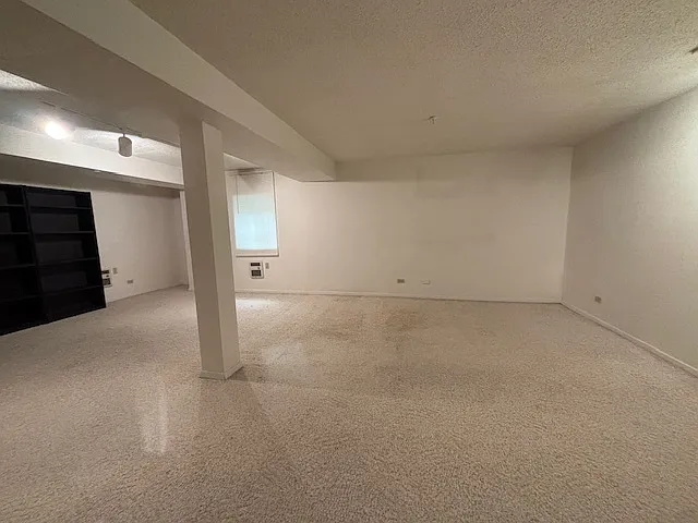 905 Casey Ct #1 — Photo 36