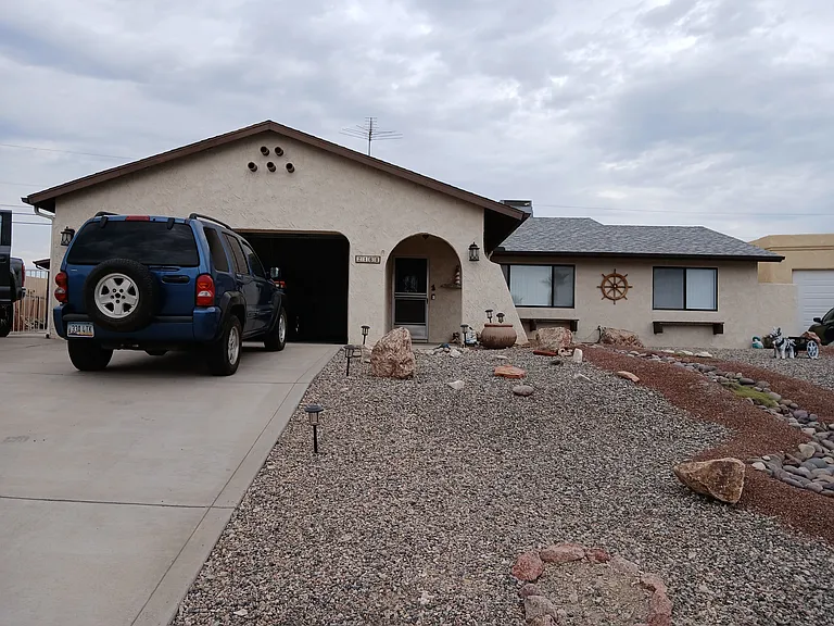 2160 Wallapai Dr — Photo 1