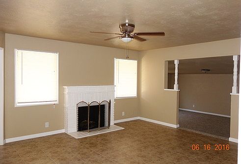 3rd image of 3924 E Farrin Ave