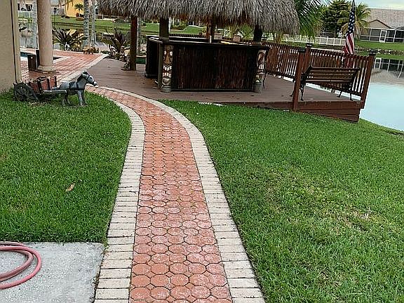 3rd image of 16272 NW 15th St