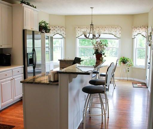 5th image of 6143 Woodsview Way