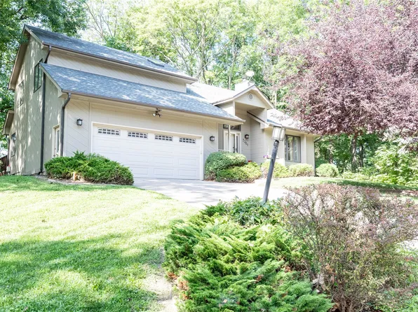 7361 Hyperion Pointe Dr, Johnston, IA 50131