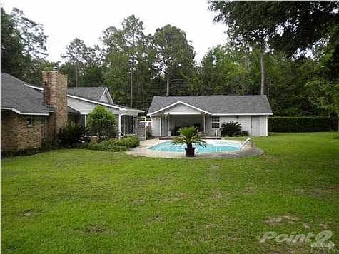view of detached 2 car garage