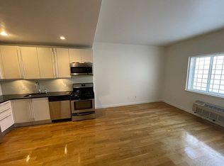 150 Johnson Ave #208, Brooklyn, NY 11206