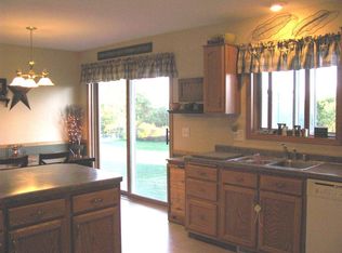 227 Greenbush Dr, Raymond, IA 50667