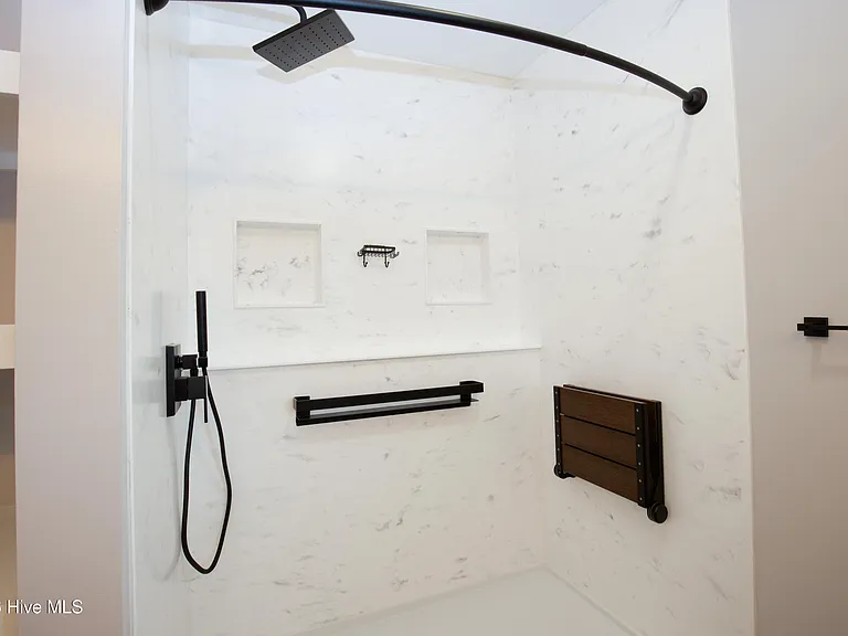 201 Sarason Pl — Photo 37