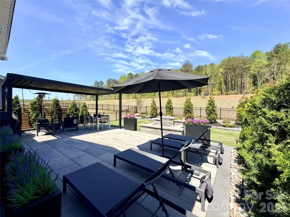 5212 Glenwalk Dr, Charlotte, NC 28269