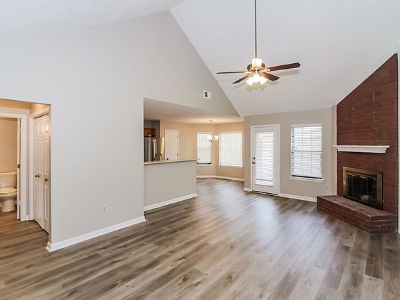 3rd image of 6848 Stevenwoods Ave