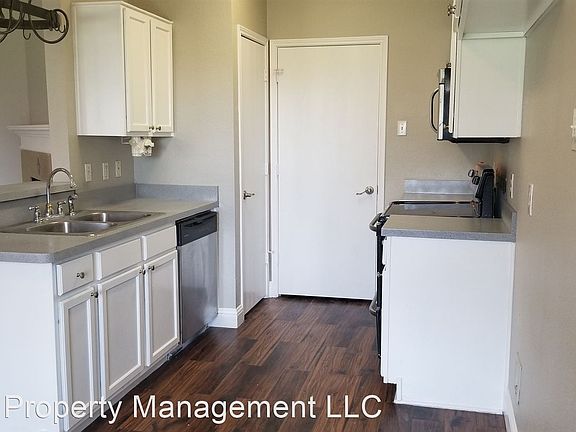 4th image of 3106 Scenic Glen Dr