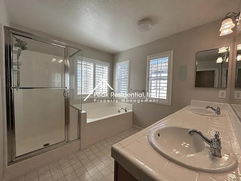 9196 Cortina Cir — Photo 22