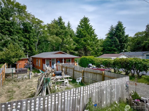 32118 T Place, Ocean Park, WA 98640