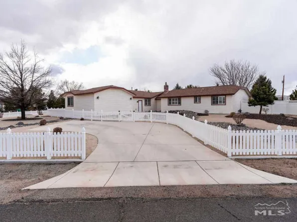 35 Hercules Dr, Sparks, NV 89441