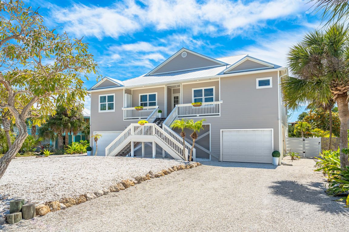 71 N Gulf Blvd, Placida, FL 33946-1