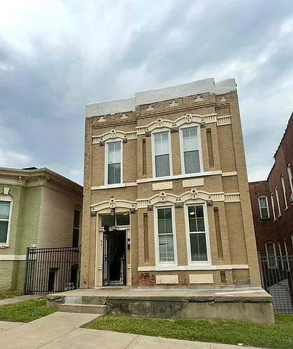 621 N 9th St Photo 1