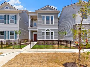 549 Gilder Dr, Carmel, IN 46032