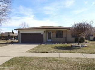 35736 Hilton Dr, Clinton Township, MI 48035