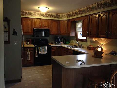 5th image of 6201 Moreland Ln