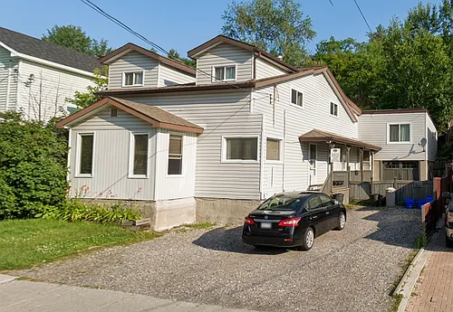 220 Kathleen St #3 Photo 1