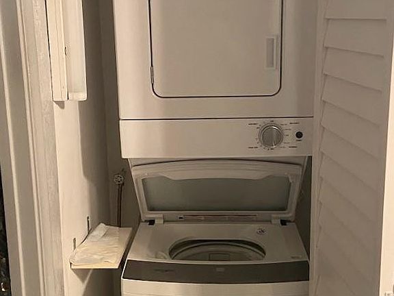 5th image of 1251 SW 125th Avenue #106T