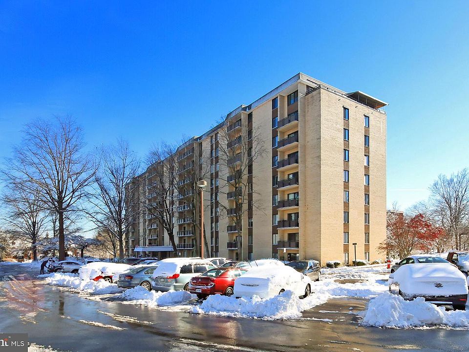 1st image of 6001 Arlington Blvd APT 119