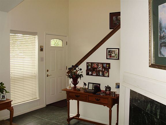 2nd image of 625 Baylor Dr