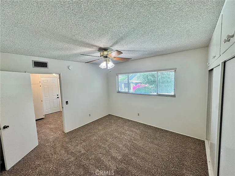 509 California Dr — Photo 26