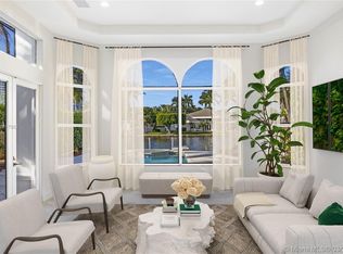 530 N Pkwy, North Miami Beach, FL 33160