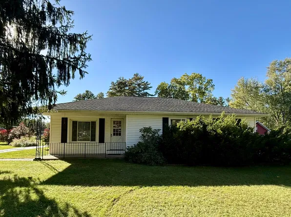 55940 Wilbur Rd, Three Rivers, MI 49093