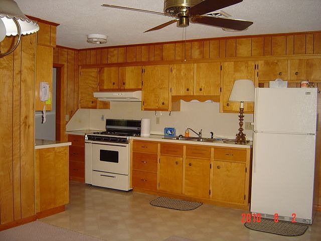 2nd image of 4403 Merrimon Rd