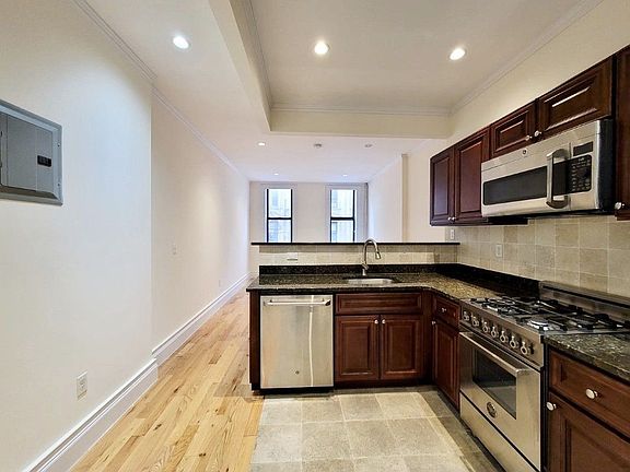 2nd image of 141 Sullivan St APT 8