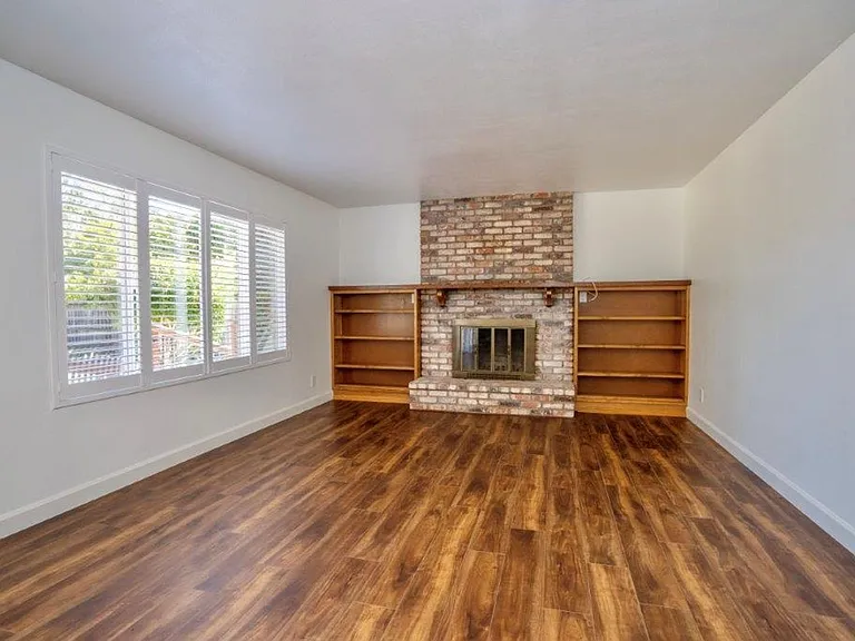 1512 Mosswood Dr — Photo 7