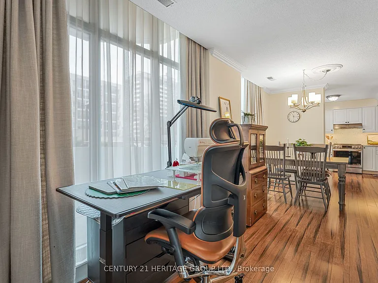 67 Caroline St S #102 — Photo 24