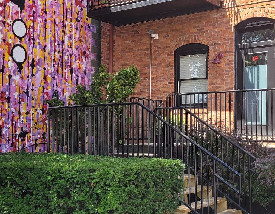 1st image of 67 W Huron St #1/2