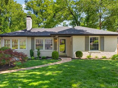 1025 Glenmoor Ave, Saint Louis, MO, 63122